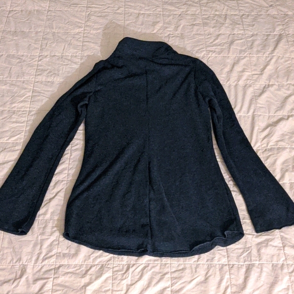 Victoria Secrets women's pullover - Picture 7 of 8